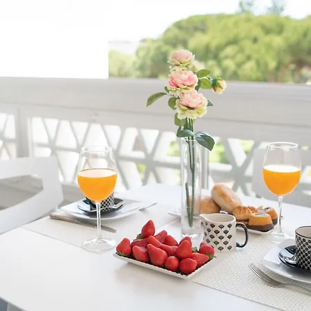 Modern 2 Bedroom Apartment, With Sea Views, In Playas Del Duque - Puerto Banus * Marbella